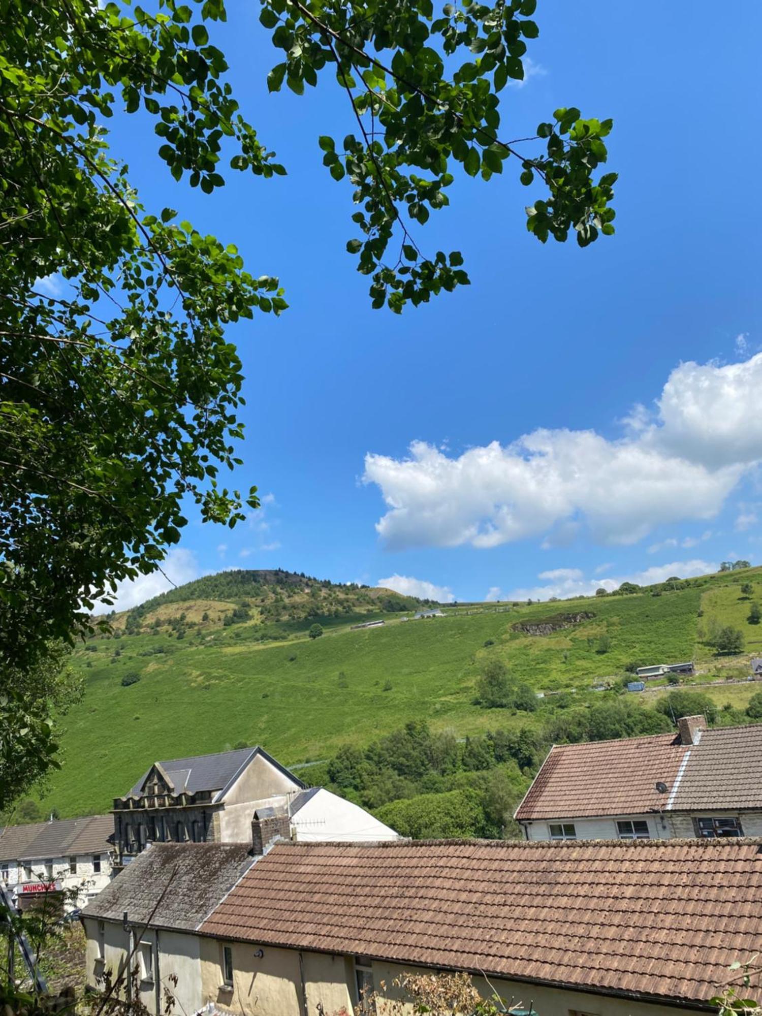 Mountain View Two Bedroom Llwynypia Ngoại thất bức ảnh